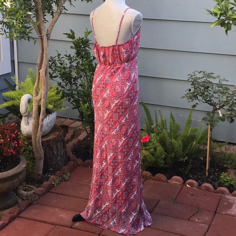 Dress - Picture 4 of 6